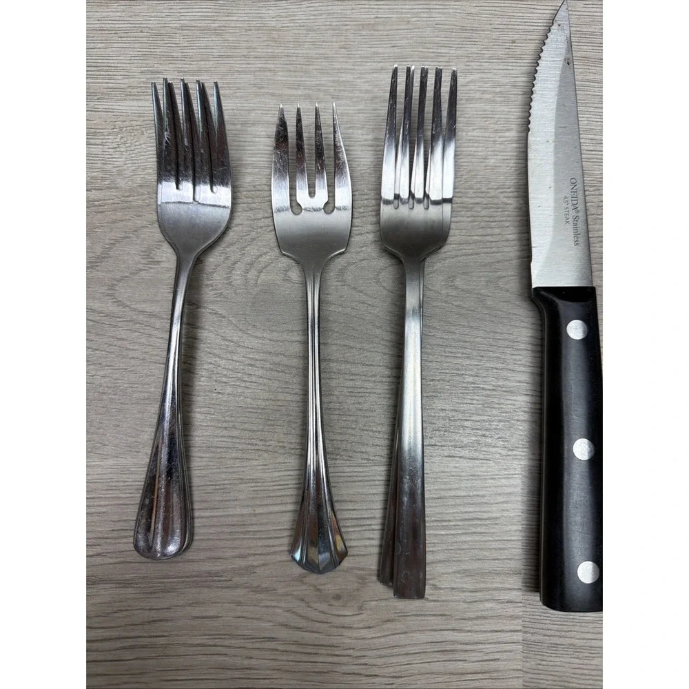 Lot Of 7 Oneida Silver (Stainless) Flatware. Two 4.5